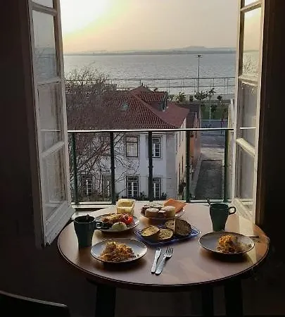 Xavier - Alfama River View *