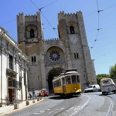 Xavier - Alfama River View Apartman *