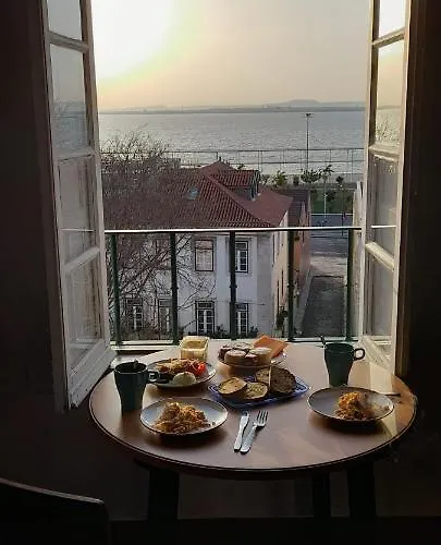 Xavier - Alfama River View *