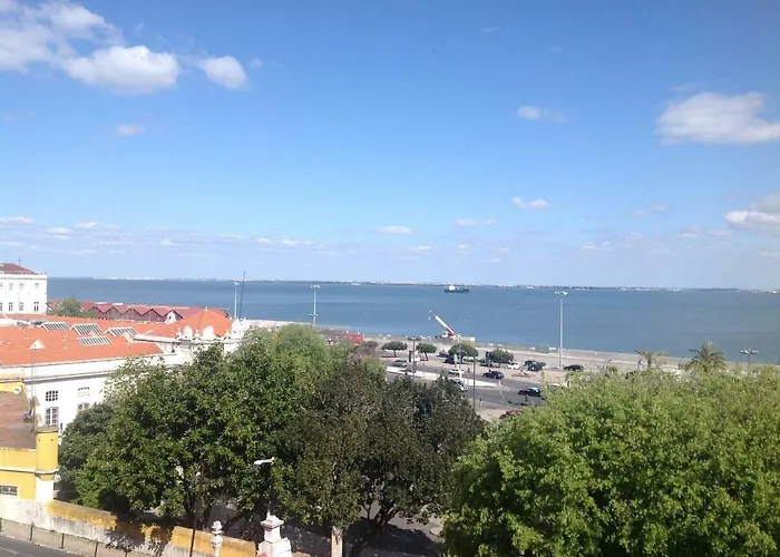 Xavier - Alfama River View