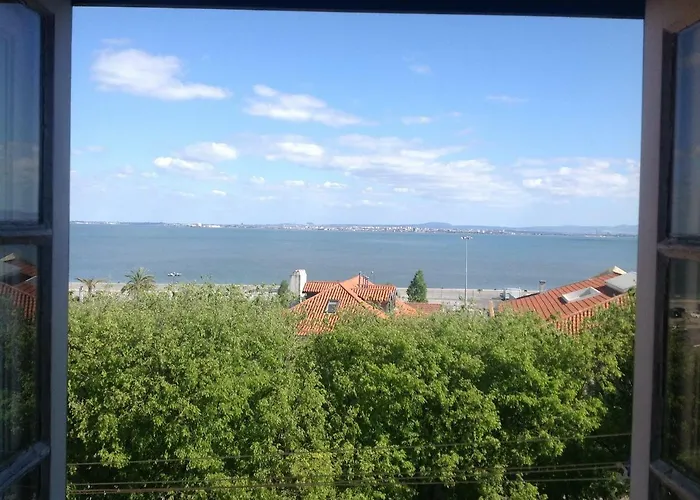 Xavier - Alfama River View Lisboa